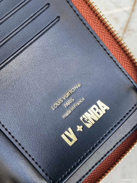 WIS WALLET LOUIS ZIPPY VUITTON LVXNBA 1126